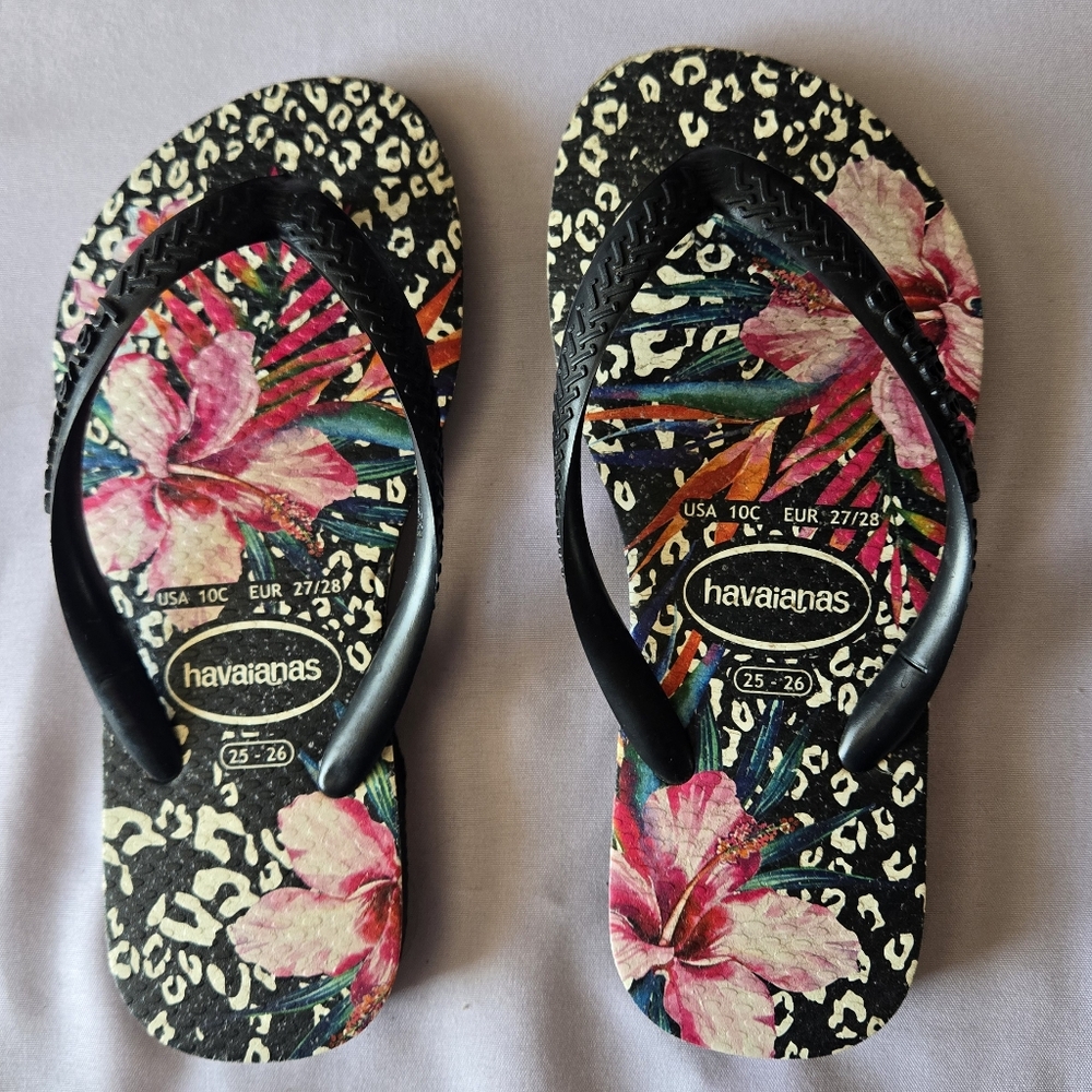 Havaianas Black and Pink Floral Flip Flops